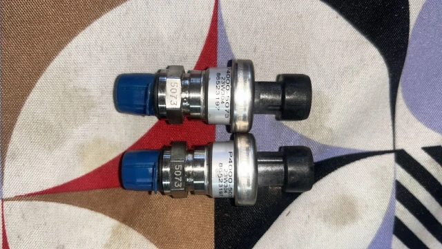 86523197 - Sensor de pressão CNH