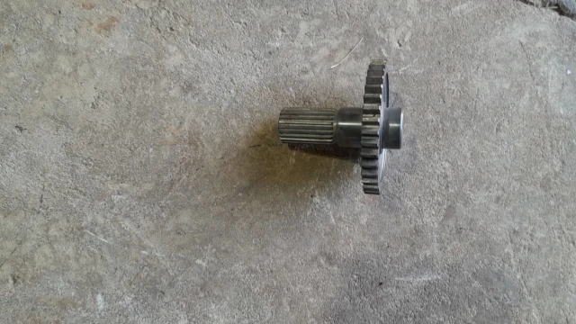 87253977 - Eixo pião