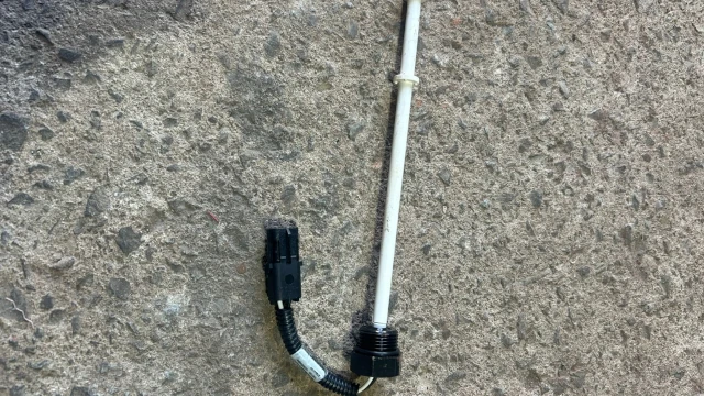 87644162 - Sensor de nível hidráulico