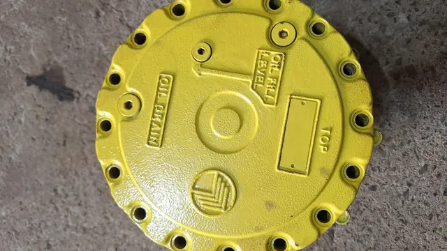 AN303162 - AKK21998 - Cubo do pulverizador 4730 traseiro