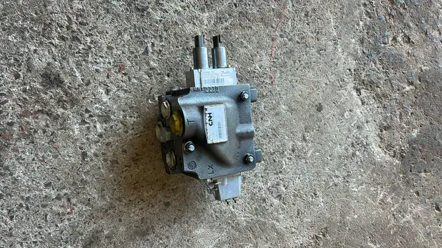 90387093 - Bloco hidráulico do corte de base