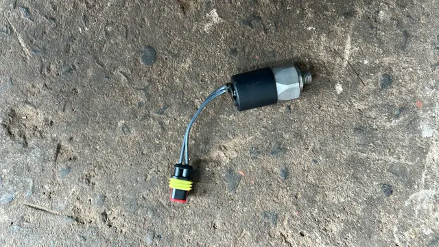 91825975 - Manostatos