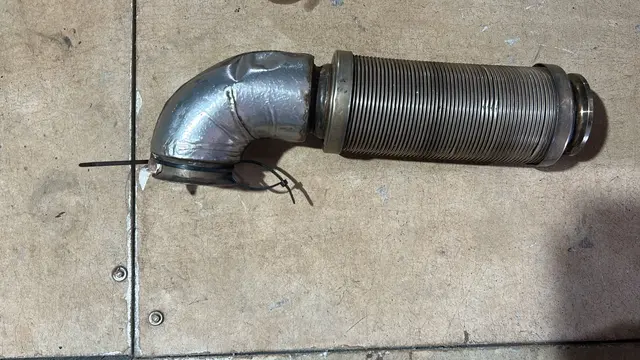 AT467773 - Tubo de escape. Aplicação: não informado. Códigos dos fabricantes: AT467773.