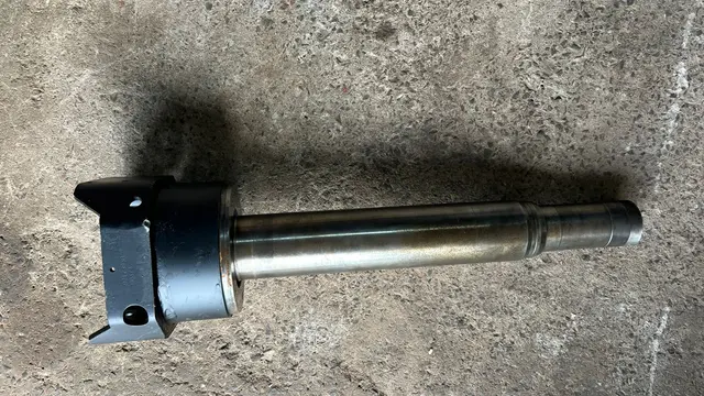 84183675 - Eixo do extrator primário