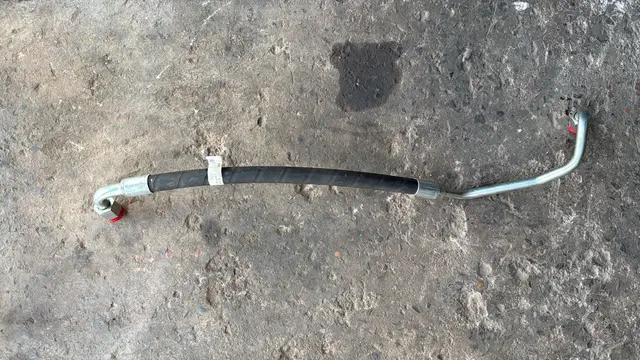 SJ37352 - Tubulação de óleo do sistema hidráulico