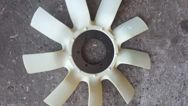 87383688 - Hélice do ventilador