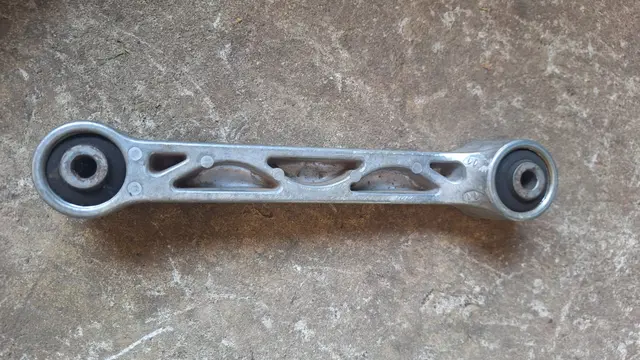 AH220398 - Braço da caixa de peneira