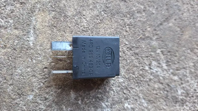 AZ61578 AL76702 - Relé 12V