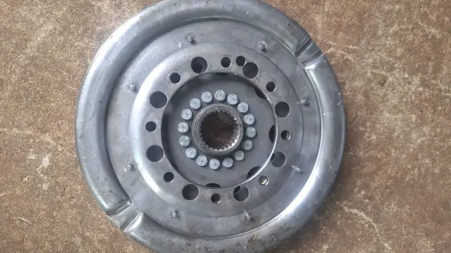 4367295M2 4367295M3 AMORTECEDOR DE TORÇÃO