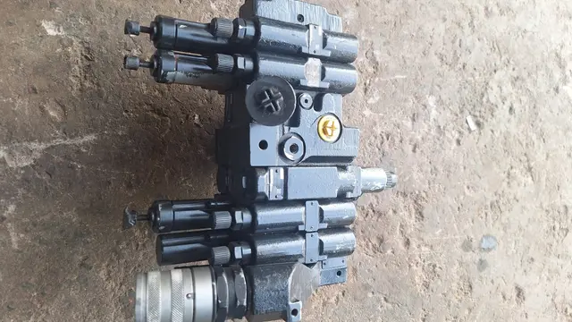 84473451 - Comando hidráulico