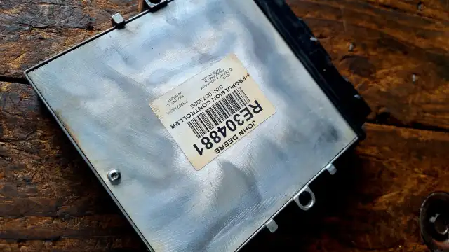 RE304881 MÓDULO ELETRÔNICO